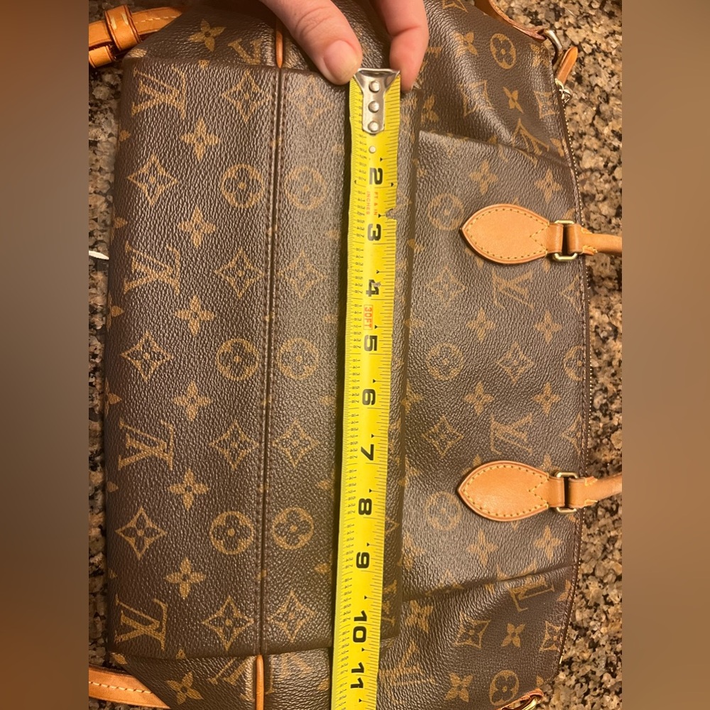 Louis Vuitton Turenne MM - Picture 11 of 16